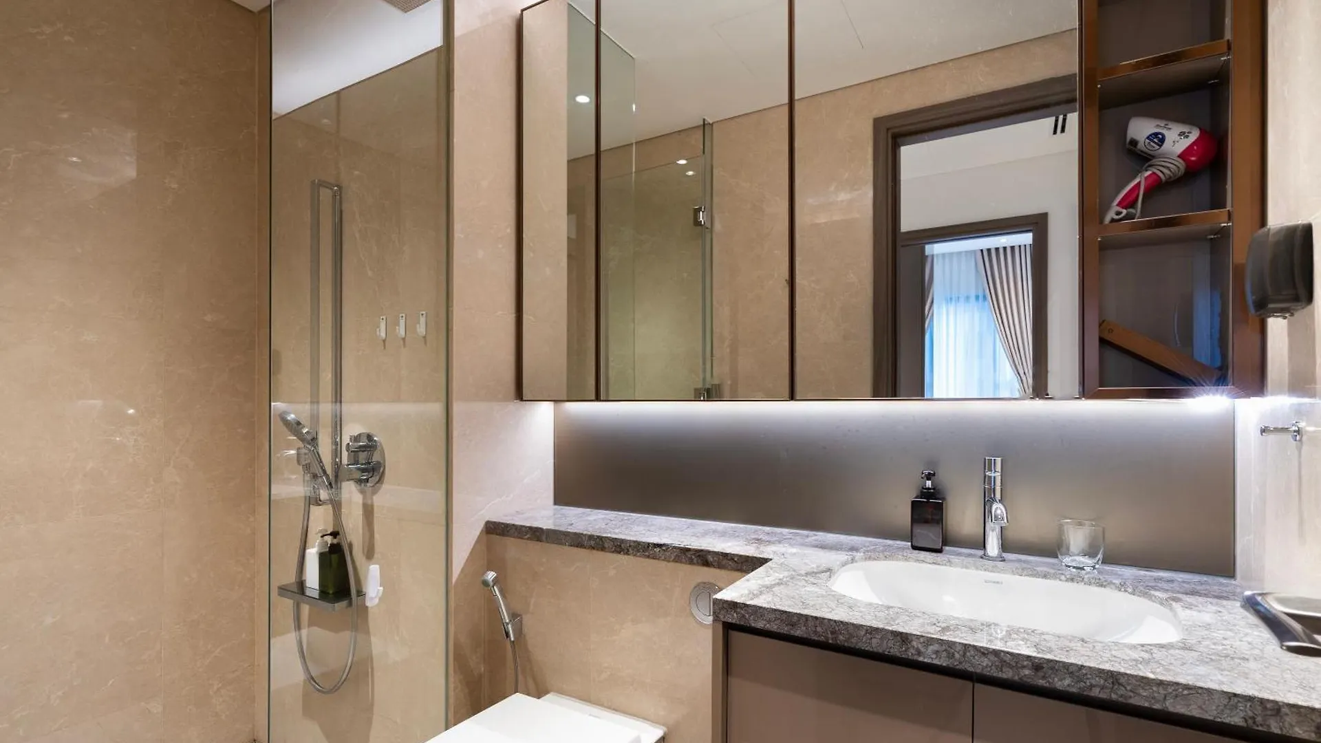 Happy High-End Apartments - Central, Whole City View & Infinity Pools - The Marq Ho Chi Minh City Vietnam
