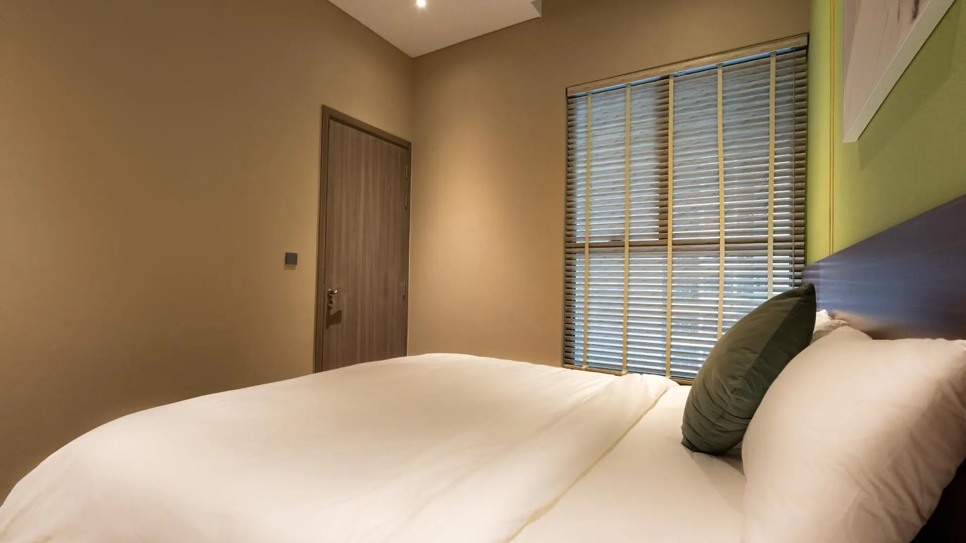 Happy High-End Apartments - Central, Whole City View & Infinity Pools - The Marq Ho Chi Minh City