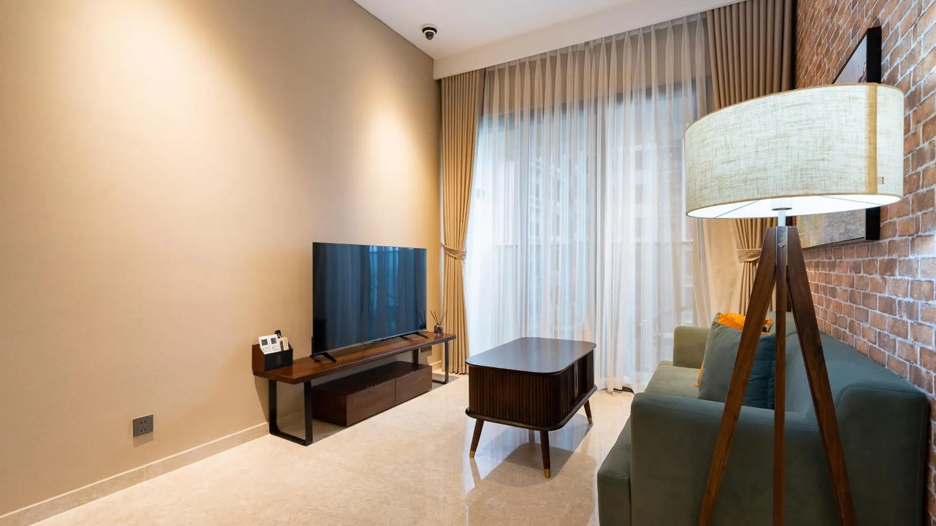 Happy High-End Apartments - Central, Whole City View & Infinity Pools - The Marq Ho Chi Minh City Vietnam
